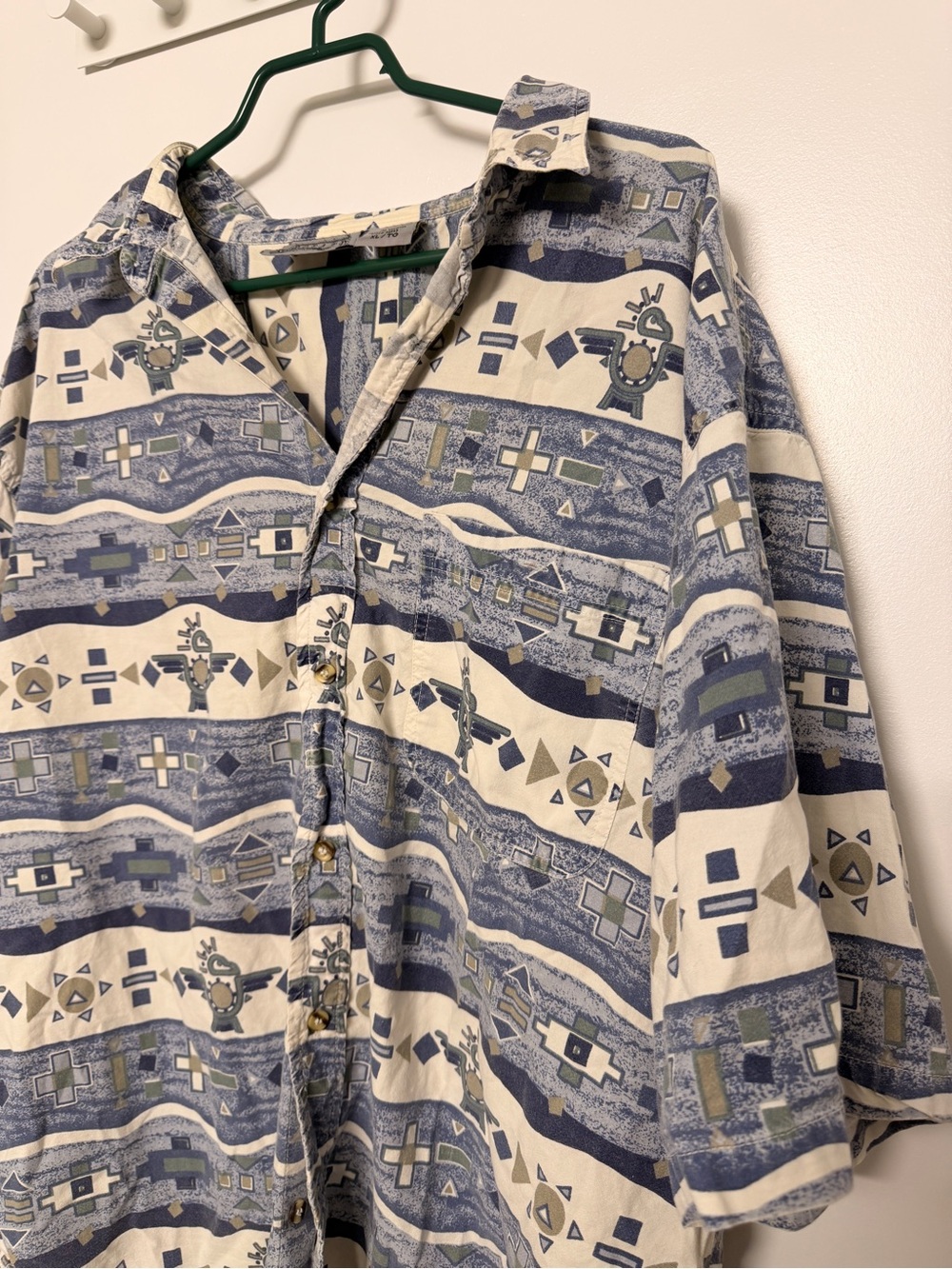 Men’s Aztec Patterned Button Up - Picture 2 of 5